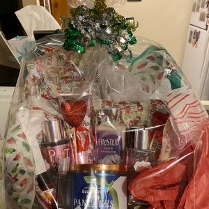 Baskets made to order all include pink BBW vs